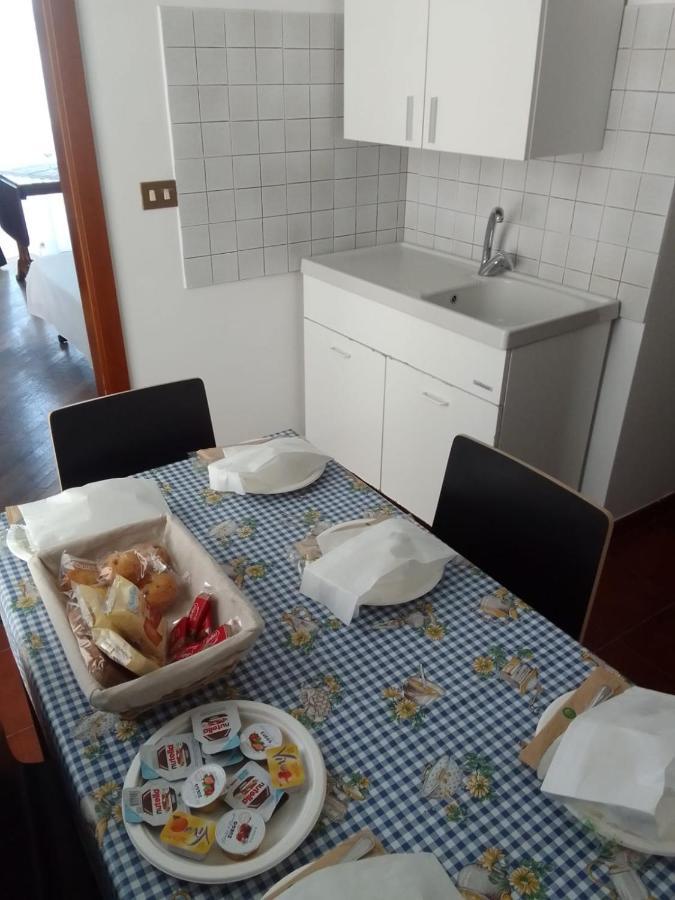 Domus Nikolai Hotel Bari Luaran gambar