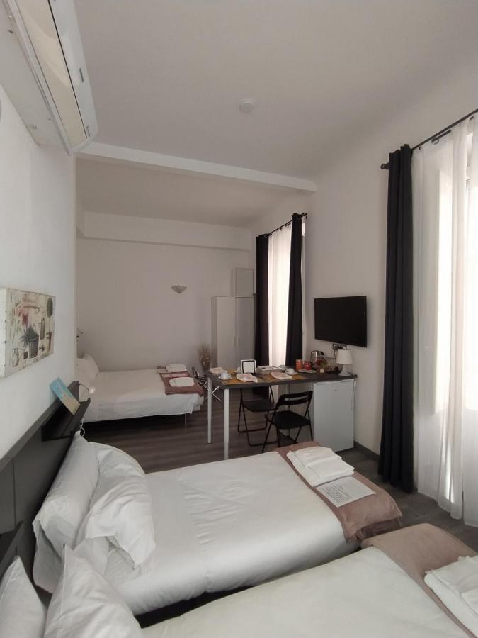 Domus Nikolai Hotel Bari Luaran gambar