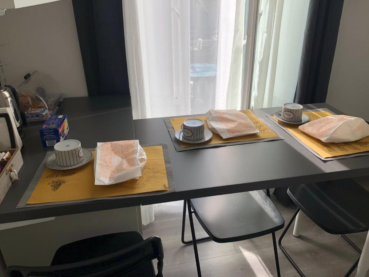 Domus Nikolai Hotel Bari Luaran gambar