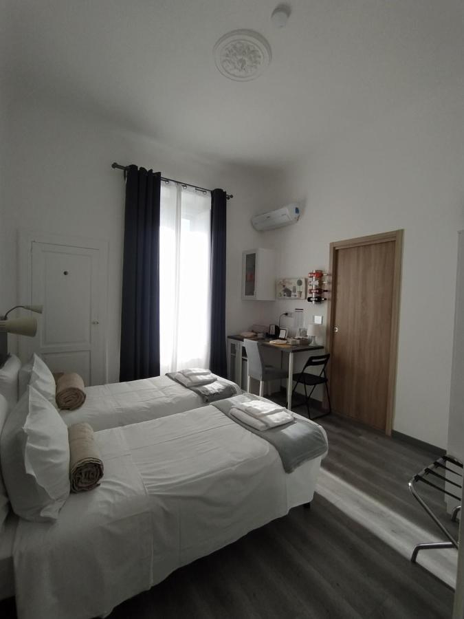 Domus Nikolai Hotel Bari Luaran gambar